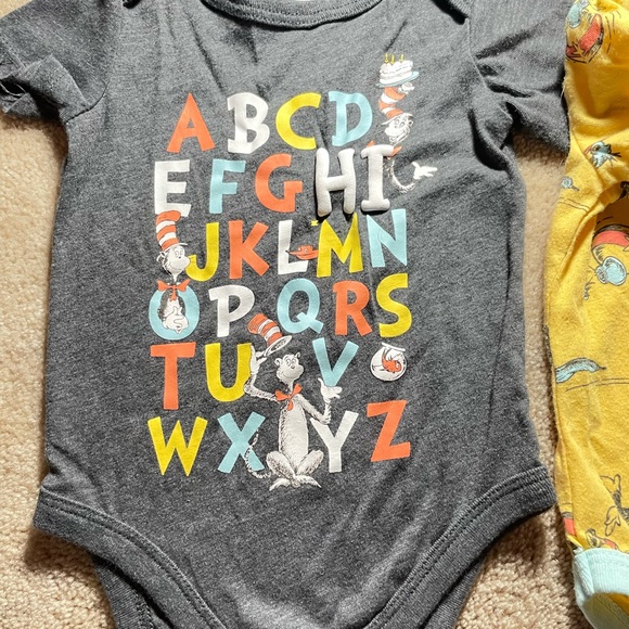 Bundle of Dr. Seuss Short Sleeved Onesie - Picture 3 of 5